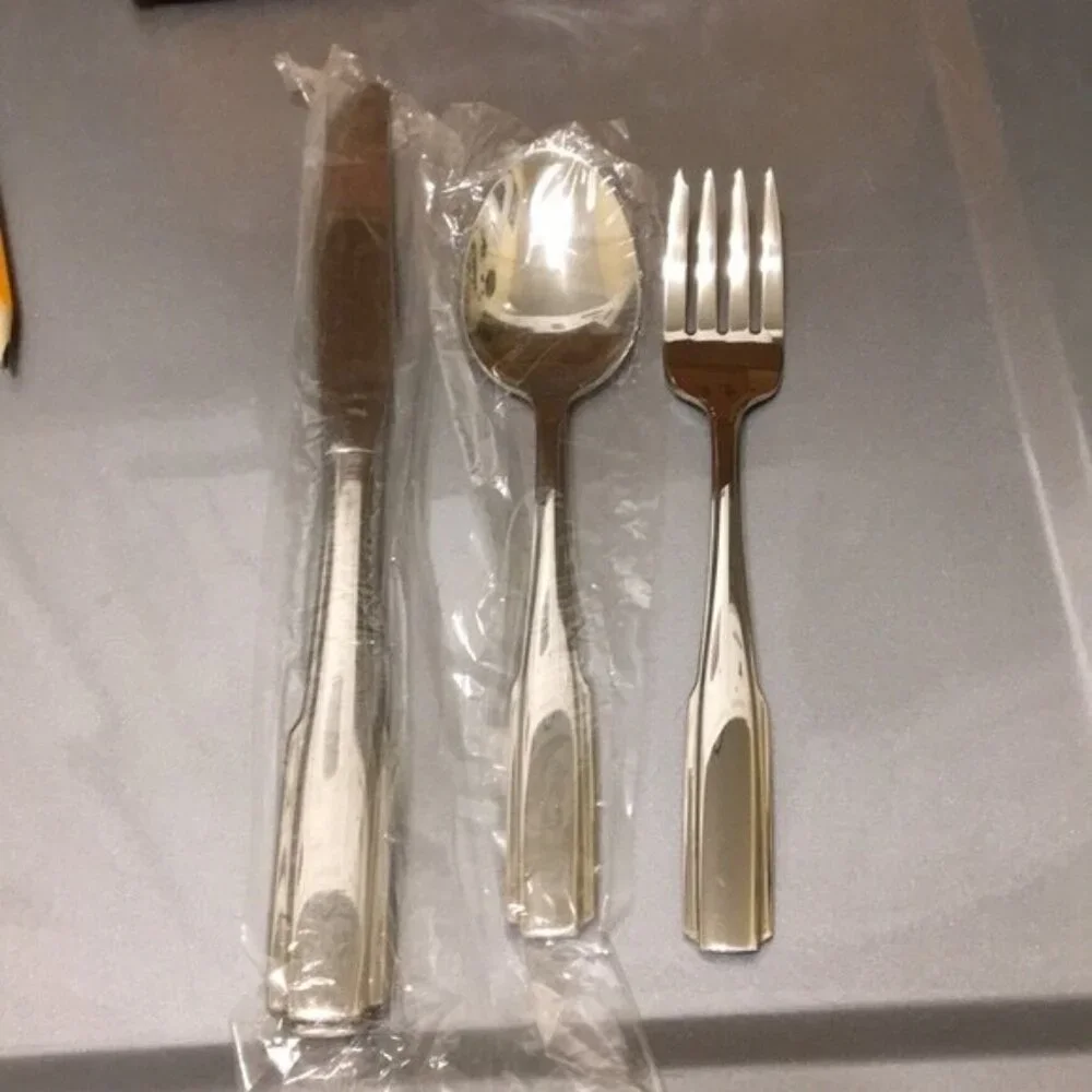 Oneida USA Fremont Stainless Steel Dinner Knife x 2